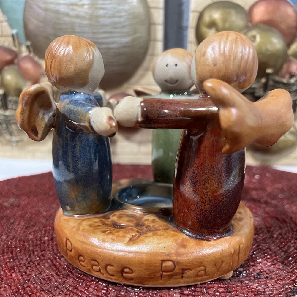 Candle holder circle of angels